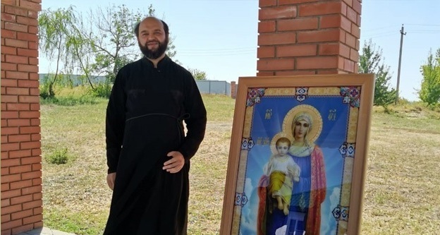 Монастырю и храму в Воронежской области передали в дар редкие иконы