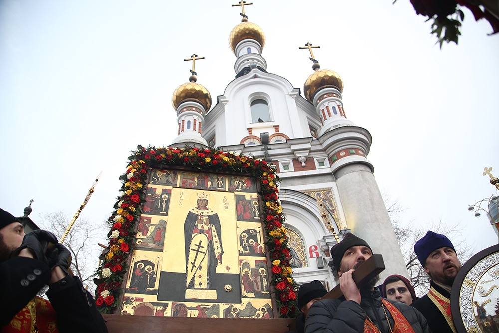 Традиционно в праздновании дня святой Екатерины принимает участие множество жителей столицы Урала