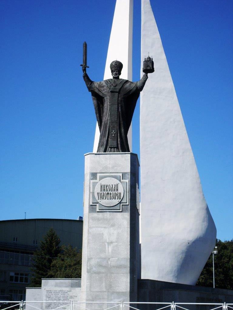 Памятник Николаю Чудотворцу в Калининграде
