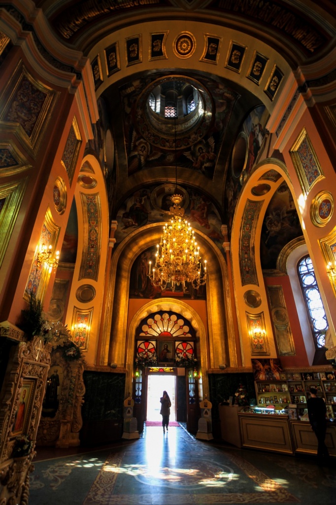 Под сводами исторической Богородице-Иркутской церкви