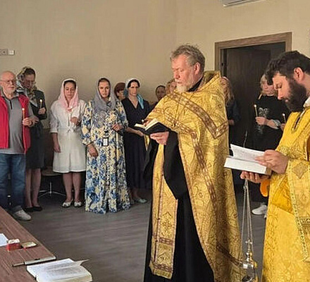 Председатель Синодального отдела по благотворительности освятил новый Дом милосердия в Москве
