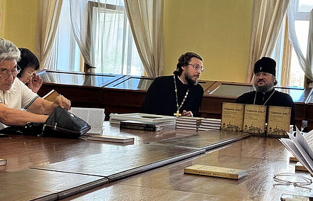 Книга о репрессированных священниках Якутской епархии представлена в Национальной библиотеке Республики Саха (Якутия)