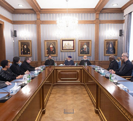 Католикос всех армян принял представителей Ватикана и Всемирного совета церквей