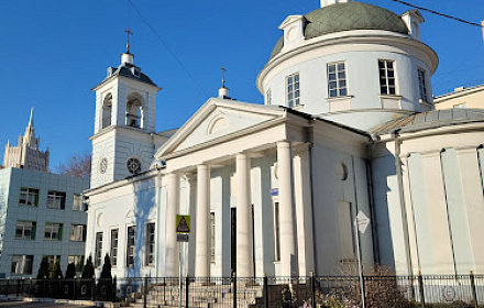 Храм Успения Пресвятой Богородицы на Могильцах