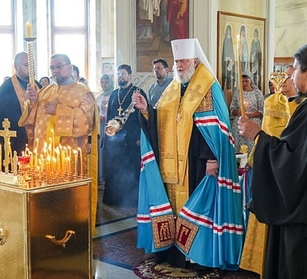 Во всех храмах и монастырях Курской митрополии совершены заупокойные богослужения