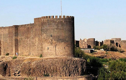 Mezquita Adabagh mahalla