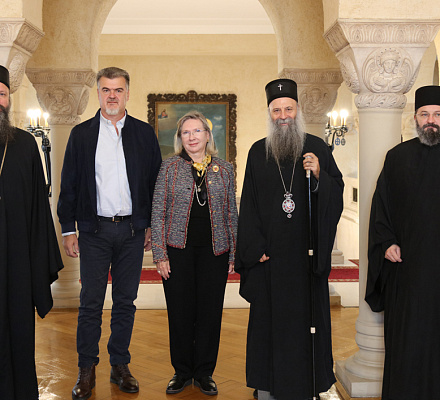 Патриарх Порфирий побеседовал с председателем Совета директоров Международной православной благотворительной организации