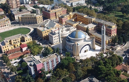 Catedral de la resurrección de Cristo en Tirana