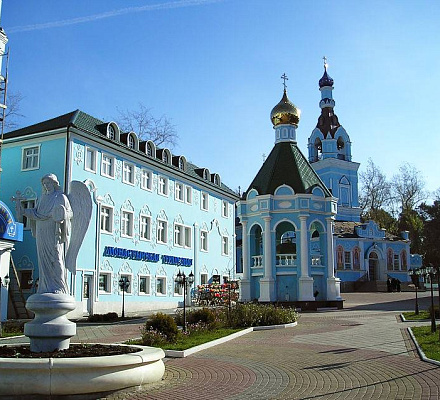 Non puoi demolirlo? Negli Urali, intendono rimuovere il tempio per avviare il tram