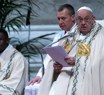 El Papa Francisco vincula la humildad de María a la Iglesia moderna en la misa con los nuevos cardenales