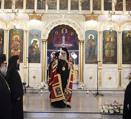 Вечерня в праздник Воздвижения Честного и Животворящего Креста Господня