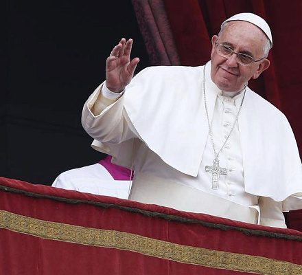 Il Papa si è congratulato con chi lo incontra sul calendario lunare nel nuovo anniversario