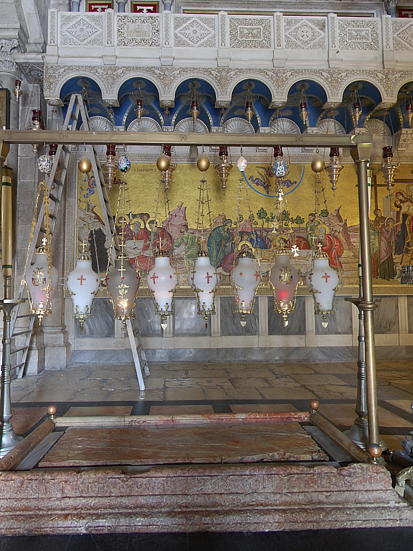 Камень миропомазания