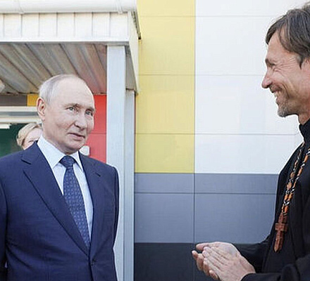 Президент России Владимир Путин поддержал строительство Петропавловского храма на Итурупе
