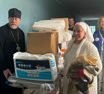 Завершилась третья поездка председателя Синодального отдела по благотворительности протоиерея Михаила Потокина в зону конфликта