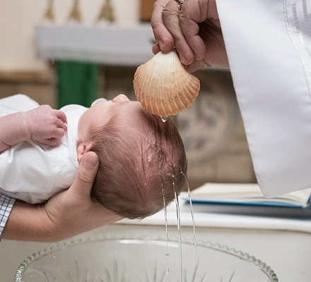 Días propicios para el bautismo de bebés