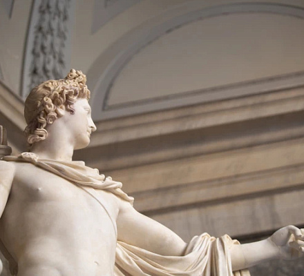 Los Museos Vaticanos presentan la "estatua emblemática" Apolo Belvedere tras años de restauración