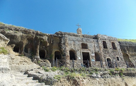 Piedigrotta: una iglesia en la roca en los alrededores de Pizzo