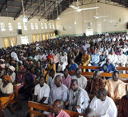 Нигерия: от рук террористов "Боко Харам" погибло 7 христиан, дома и церкви сожжены