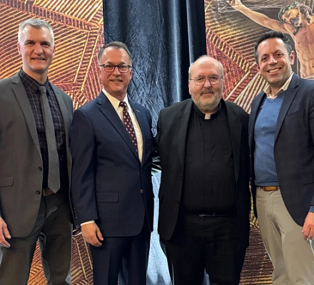 At Evangelical Catholic conference, clergy, layman recognized for exemplary apostolic work