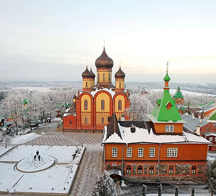 Сестры Пюхтицкого монастыря: Депутаты Рийгикогу стремятся принудить нас к каноническому преступлению