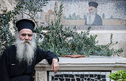Отошел ко Господу многолетний хранитель колодца Иакова архимандрит Иустин (Мамаллос)