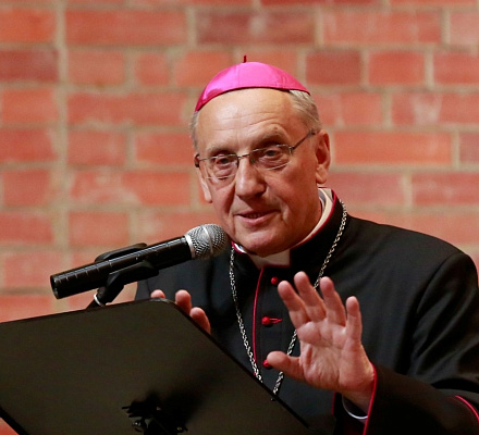 O chefe dos católicos da Bielo-Rússia exortou as autoridades do país e os manifestantes a resolver as contradições no modo de diálogo