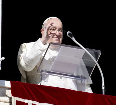 El Papa Francisco destaca en el Ángelus de Todos los Santos el "carné de identidad" de los cristianos