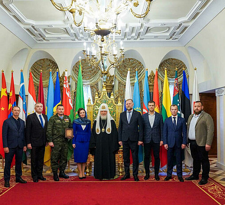 Святейший Патриарх Кирилл встретился с представителями Всероссийского общественного движения «Отцы России»