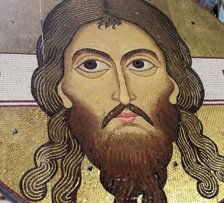 Il Salvatore in mosaico non fatto da mani decorerà l'ingresso della Chiesa della Trasfigurazione di Abakan