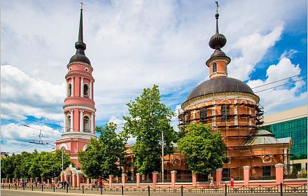 Iglesia de las santas mujeres portadoras de mirra en Kaluga