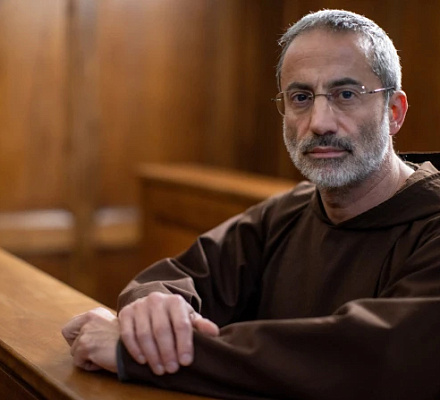 El predicador del Papa habla de su humanidad, de volver a la fe y de ser un "experto" en la Biblia