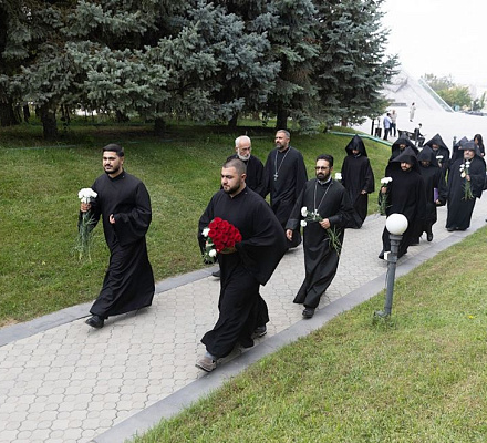Прихожане Первопрестольного посетили военный пантеон «Ераблур»