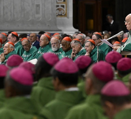 En la misa de clausura del Sínodo, el Papa Francisco pide "una Iglesia que escuche el clamor del mundo