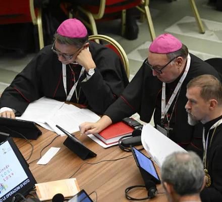 Папа Франциск выбирает тонкий курс в отношении женщин, Церкви и Синода 2024 года