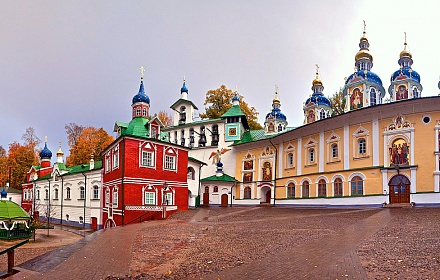 Monasterio de la Santa Dormición Pskov-Pechersky