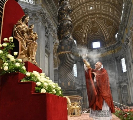 Cardinals Re and Sandri confirmed as dean and vice dean of College of Cardinals