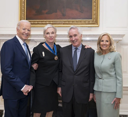 Biden concede la Medalla de la Libertad a Cecile Richards, ex dirigente de Planned Parenthood