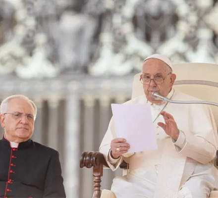 Папа Франциск осуждает порнографию как "язык дьявола