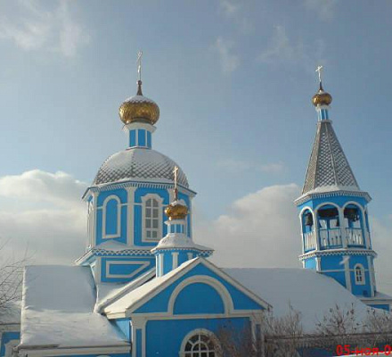 Die filigrane Maschine 'Smart' schnitzt Symbole aus Holz