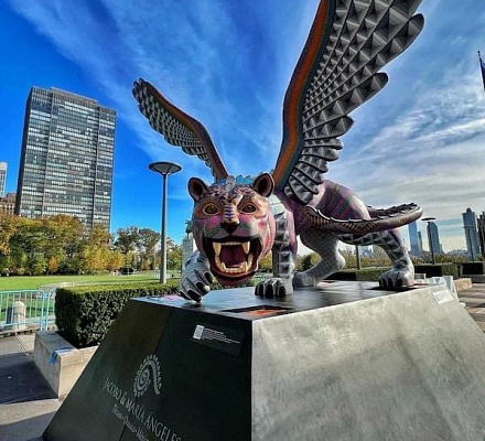 Радужный «зверь Апокалипсиса» у здания ООН готовится отпраздновать трехлетие