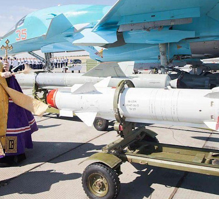 Ai sacerdoti non sarà permesso consacrare armi indiscriminate