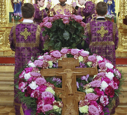 Неделя Крестопоклонная: середина Великого поста