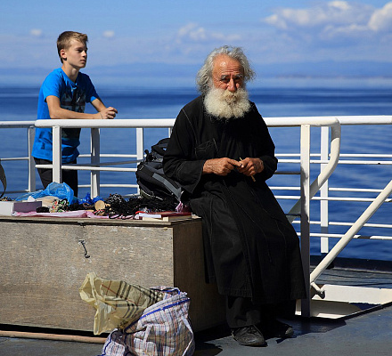 Monah i mirjanin: koje su razlike između njih?