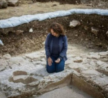 Scavi in Terra Santa. Mosaici del primo periodo bizantino di una chiesa di 1500 anni nel villaggio di Aluma