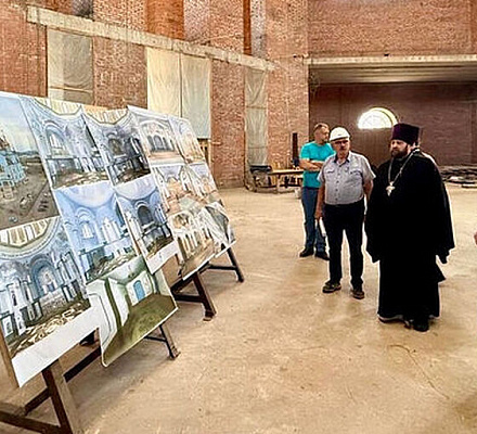 Председатель Финансово-хозяйственного управления ознакомился с ходом восстановления храмов Донбасса