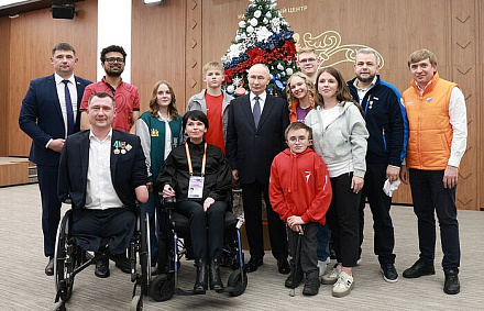 Главный врач больницы святителя Алексия принял участие во встрече Президента России с волонтерами — участниками форума #МыВместе