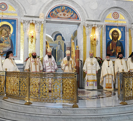 Патриарх Порфирий и архиепископы Иустин, Стефан и Йован совершили богослужение в церкви Святого Саввы
