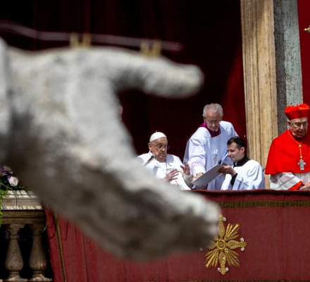 Pope calls for peace, warns against ‘logic of fear’ in Easter message ‘urbi et orbi’