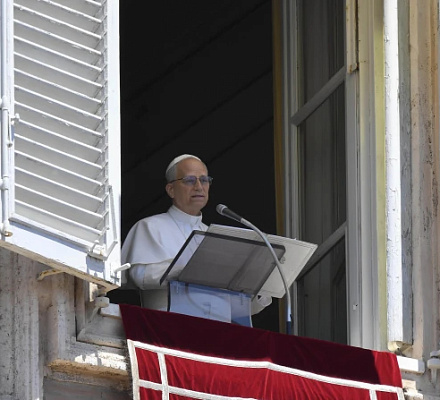 Pope Leo XIV at the Regina Caeli: ‘I ask you to sustain me with your prayer and closeness’